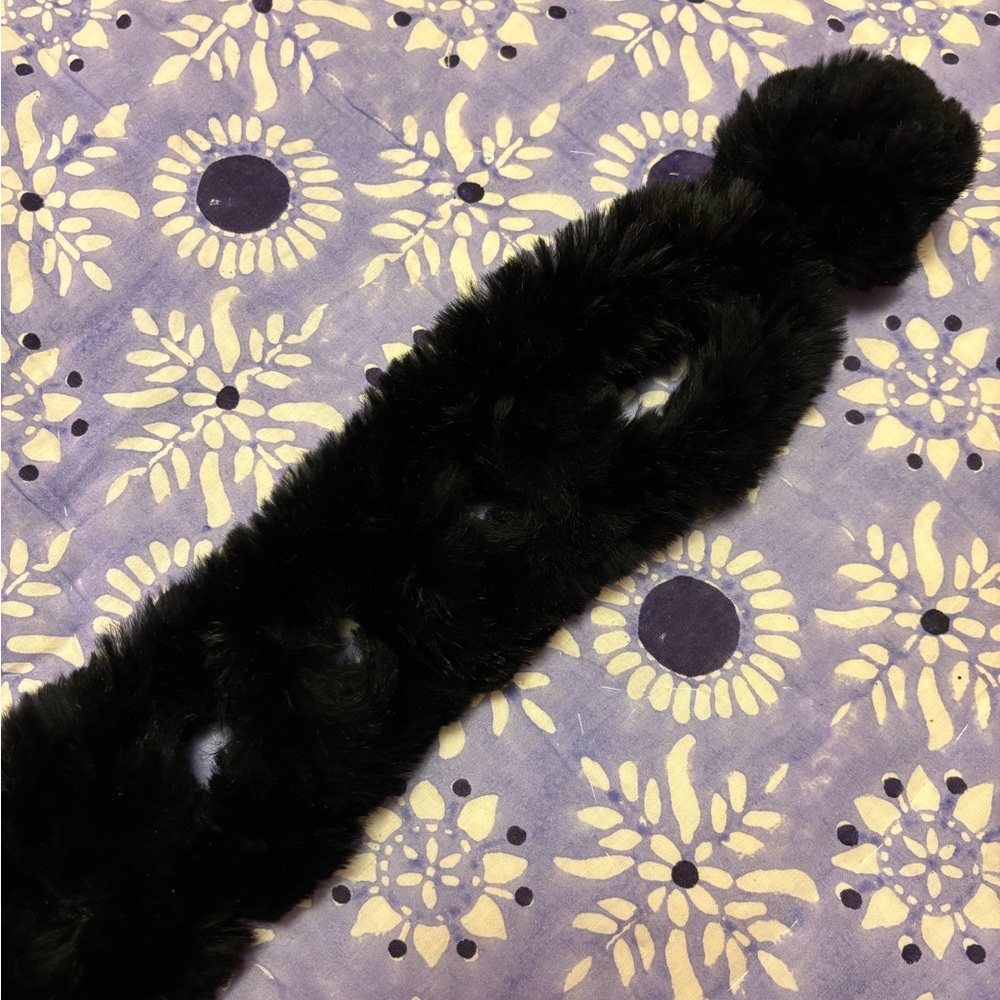 Rabbit Fur Scarf - Picture 3 of 3